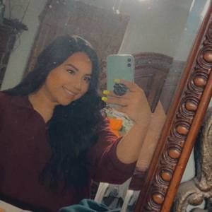 Meet your Posher, Esmeralda